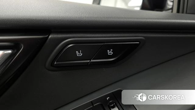 Kia Di Ol Nu Niro id 4355256 из Кореи 24