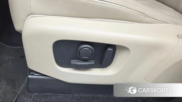 Land Rover Discovery 5 id 4718091 из Кореи 24