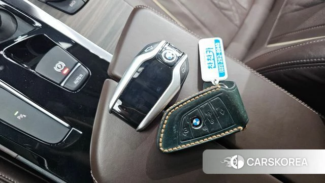 BMW 5 Series (G30) id 4530458 из Кореи 24