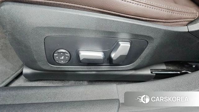 BMW i4 id 4707086 из Кореи 23