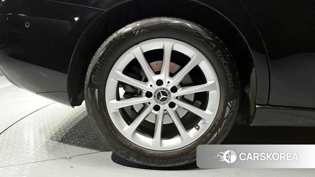 Mercedes-Benz A-Class W177 id 4304205 из Кореи 24