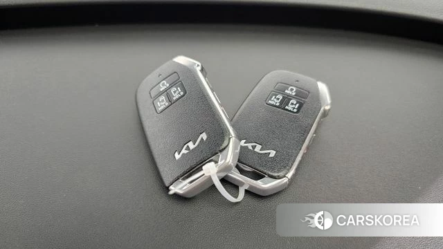 Kia Carnival 4th generation id 4223810 из Кореи 24