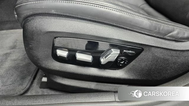 BMW 5 Series (G30) id 4698009 из Кореи 24
