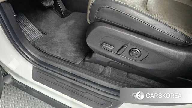 Kia The New Carnival 4th Generation id 4302400 из Кореи 24