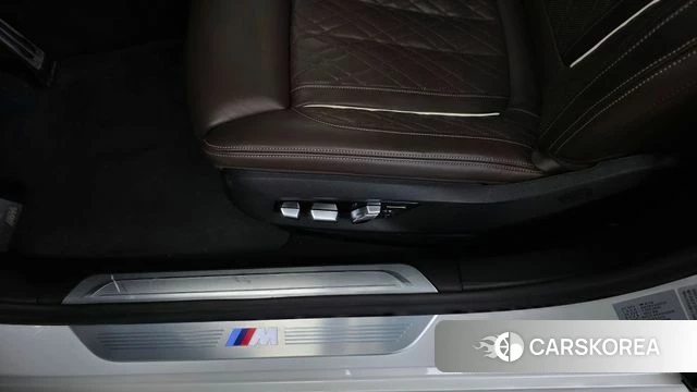 BMW 7 Series (G11) id 4428364 из Кореи 24