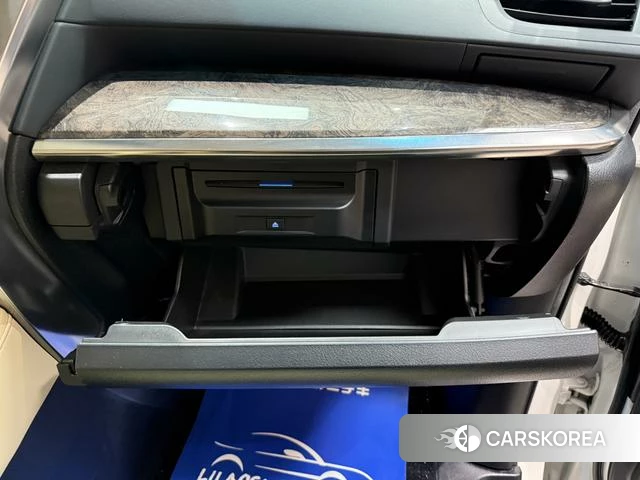 Toyota Elfa id 4276501 из Китая 24