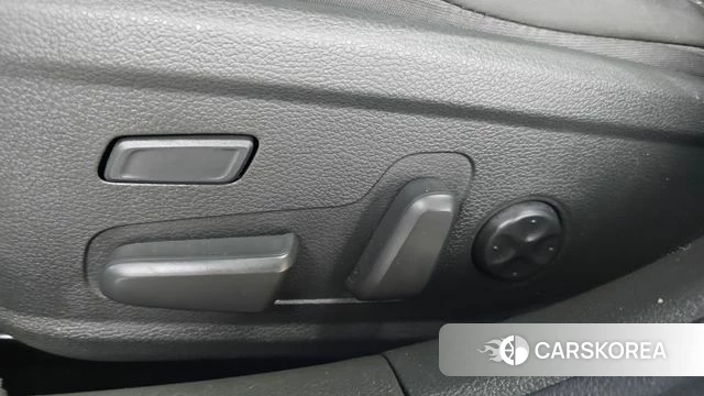 Hyundai The New Grandeur IG Hybrid id 4377549 из Кореи 24