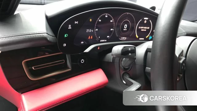 Porsche Taycan id 4382878 из Кореи 24