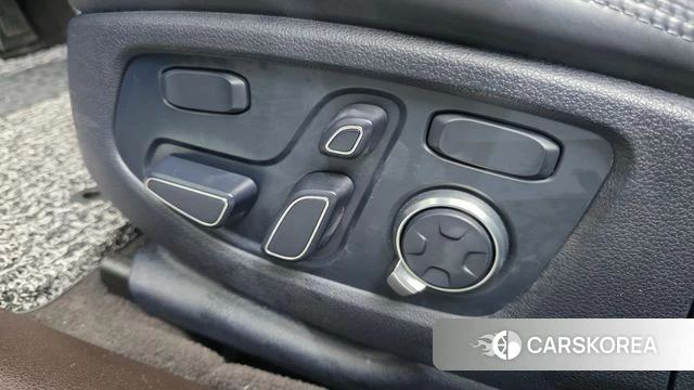 Genesis G90 id 4331003 из Кореи 24