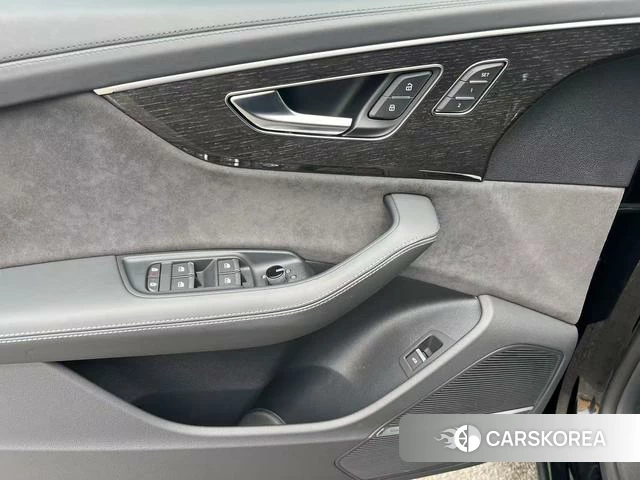 Audi Q8 id 4353811 из Китая 24