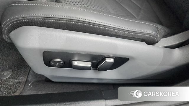 BMW 5 Series (G60) id 4602201 из Кореи 24