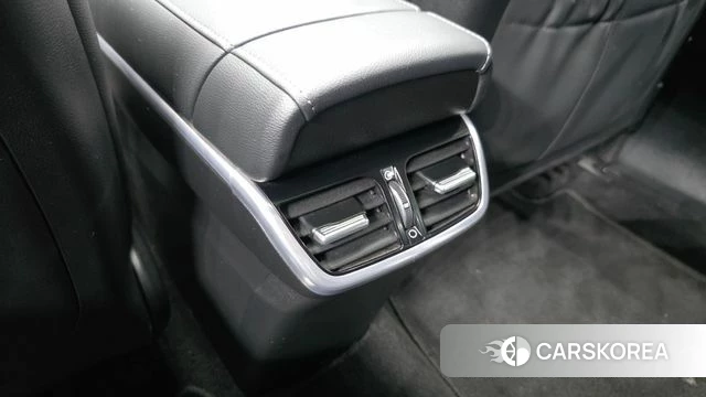 Hyundai The New Grandeur IG Hybrid id 4763902 из Кореи 24
