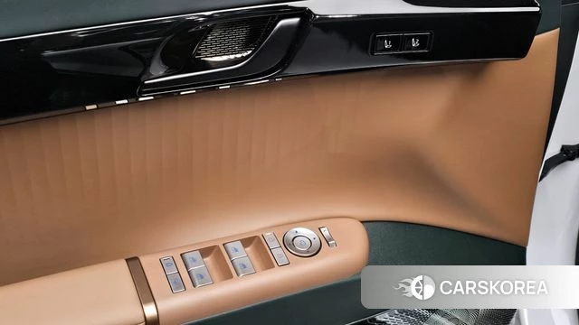Hyundai Grandeur (GN7) id 4381536 из Кореи 24