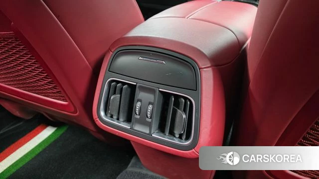 Maserati Levante id 4245276 из Кореи 24