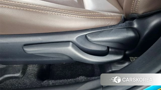 Toyota Prius C id 4459459 из Кореи 24