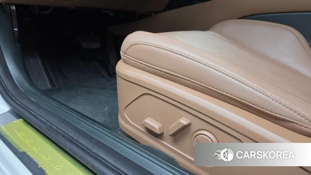 Hyundai Grandeur Hybrid (GN7) id 4302551 из Кореи 24