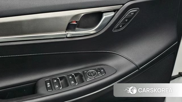 Hyundai The New Grandeur IG id 4923339 из Кореи 24
