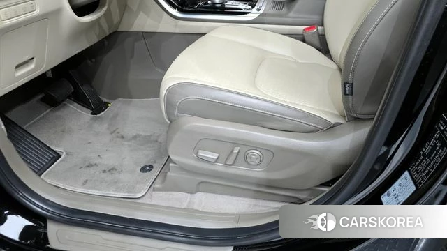 Kia Carnival 4th generation id 4223376 из Кореи 24