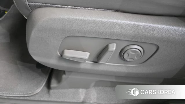 Kia Carnival 4th generation id 4942421 из Кореи 24