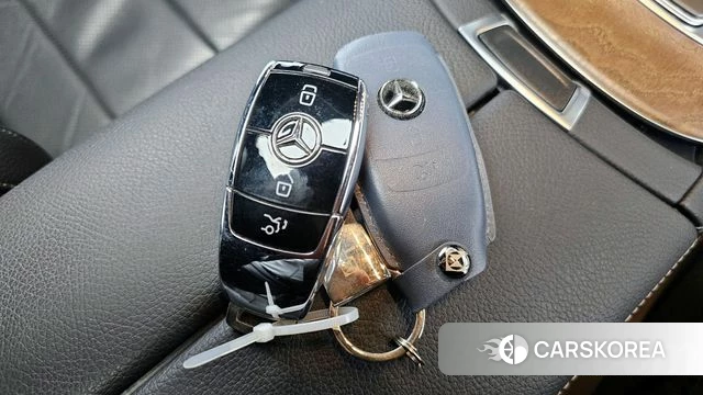 Mercedes-Benz E-Class W213 id 4355940 из Кореи 24
