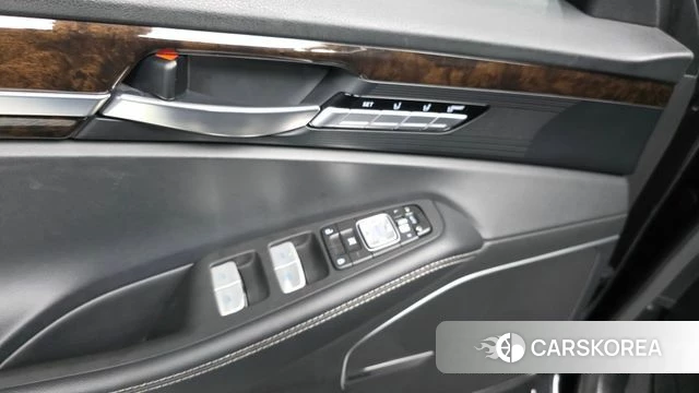 Genesis G90 id 4615016 из Кореи 24