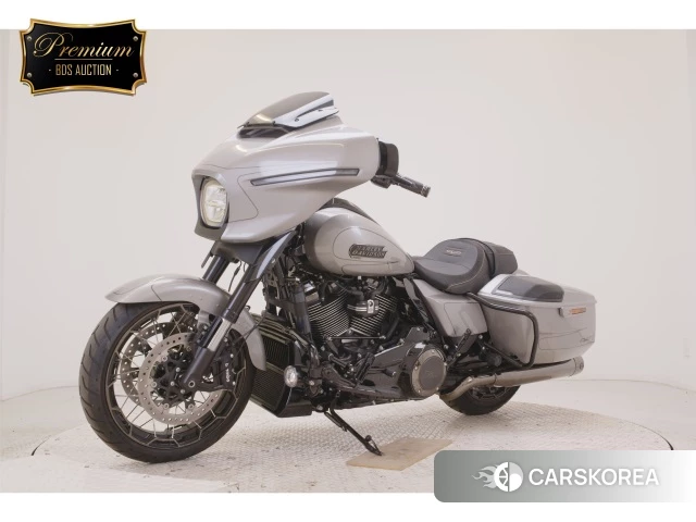 Harley-Davidson Street Glide FLHXSE1980CVO id 3950643 из Японии 24