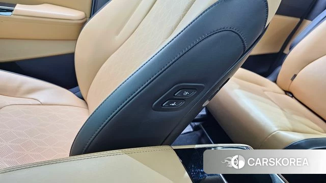 Kia Carnival 4th generation id 4202808 из Кореи 24