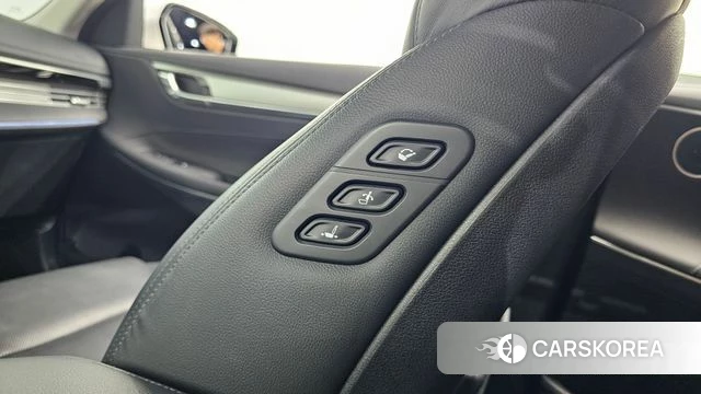 Hyundai The New Grandeur IG Hybrid id 4651587 из Кореи 24