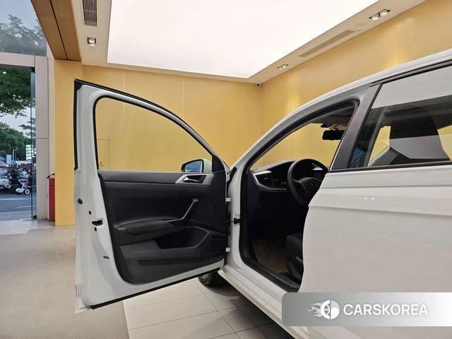 Volkswagen Polo id 4365697 из Китая 24