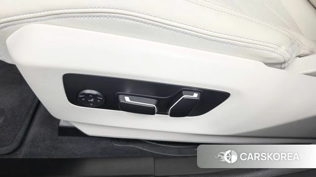 BMW 5 Series (G60) id 4773151 из Кореи 24