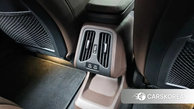 BMW iX1 (U11) id 4905155 из Кореи 23