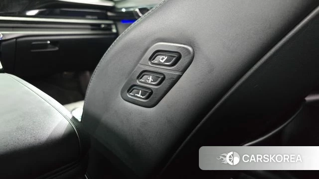 Hyundai Grandeur Hybrid (GN7) id 4904318 из Кореи 24