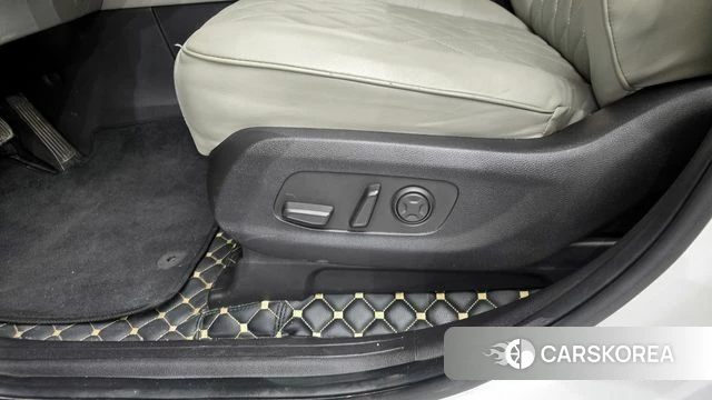 Kia Carnival 4th generation id 4202387 из Кореи 24