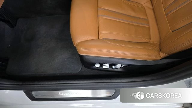 BMW 5 Series (G30) id 4784418 из Кореи 24