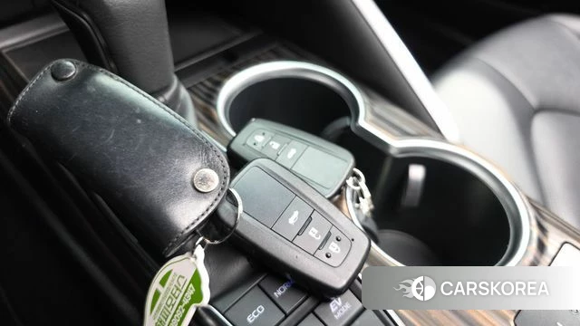 Toyota Camry (XV70) id 4581939 из Кореи 24