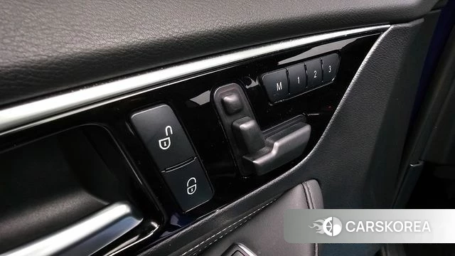 Infiniti Q30 id 4285716 из Кореи 24
