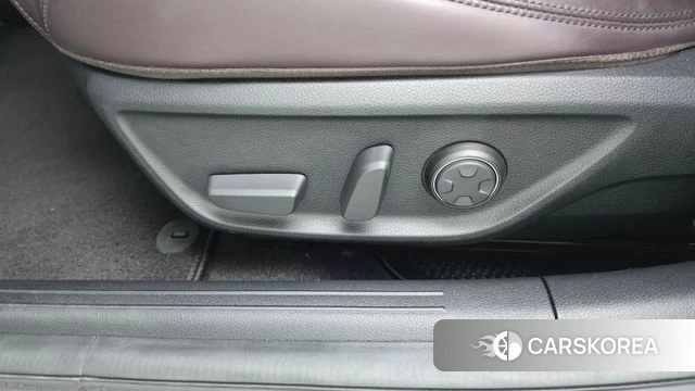 Genesis The New G70 id 4550290 из Кореи 24