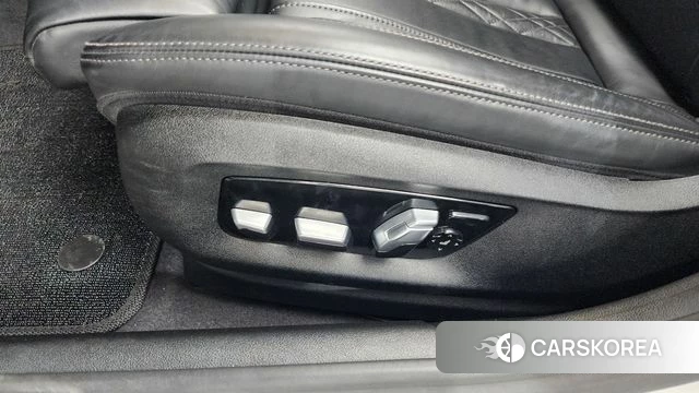 BMW 5 Series (G30) id 4338943 из Кореи 24