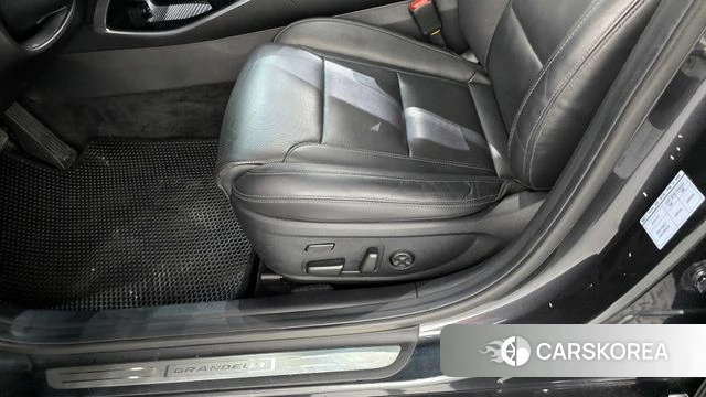 Hyundai The New Grandeur IG Hybrid id 4383937 из Кореи 24