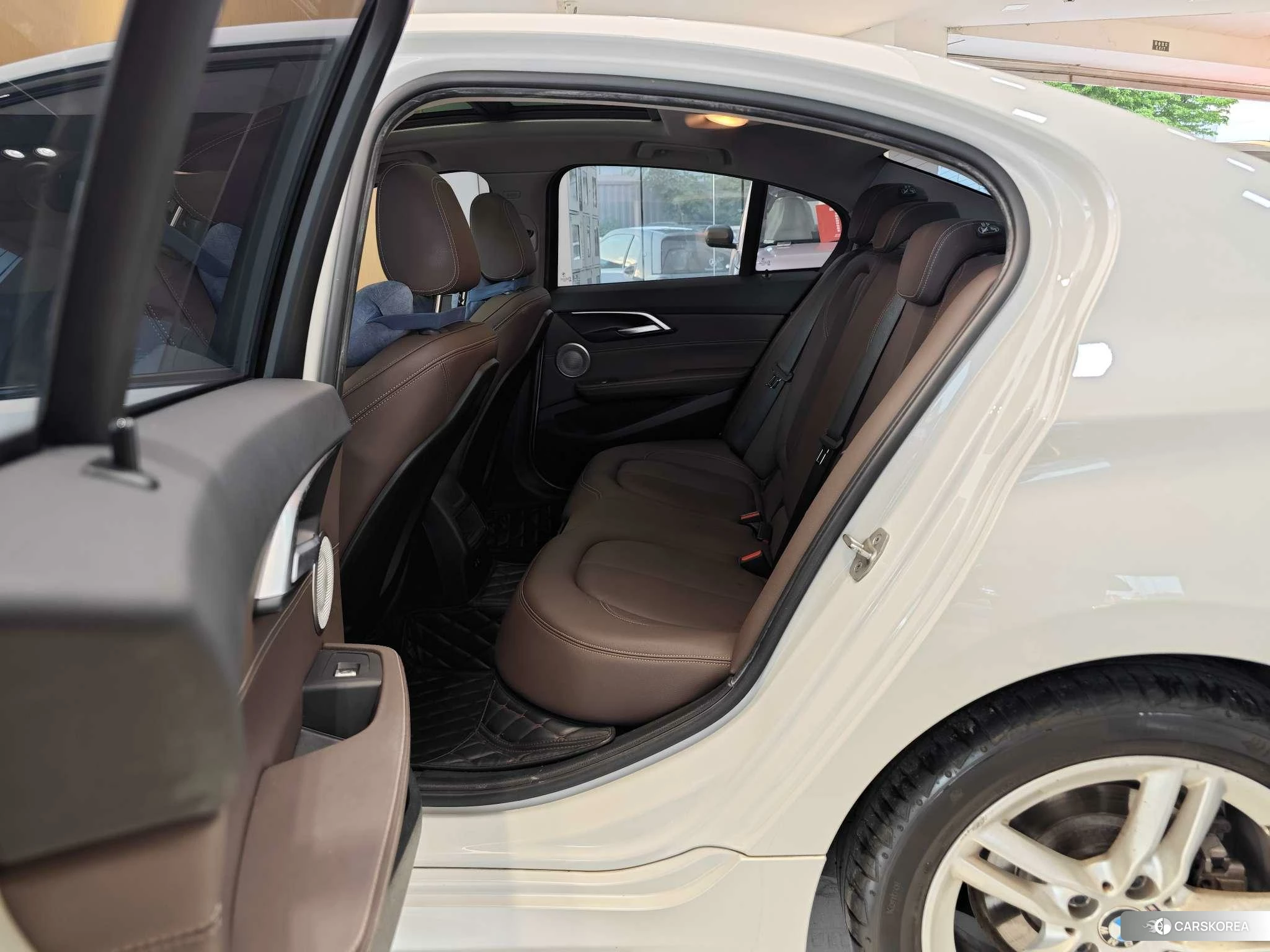 BMW 1 series id 4486148 из Китая 24