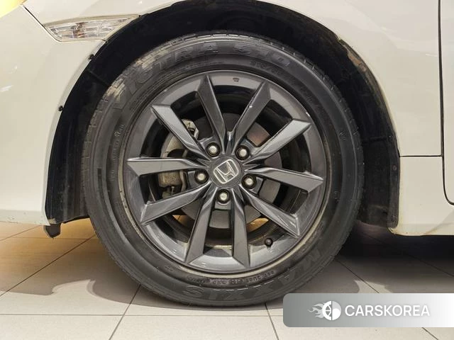 Honda Civic id 4220907 из Китая 25