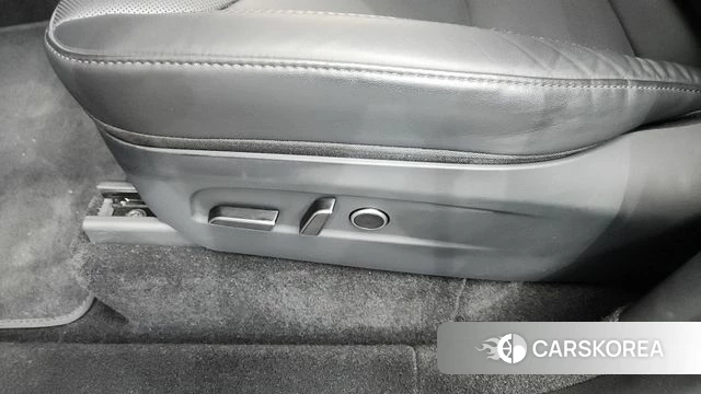 Tesla Model Y id 4302051 из Кореи 25
