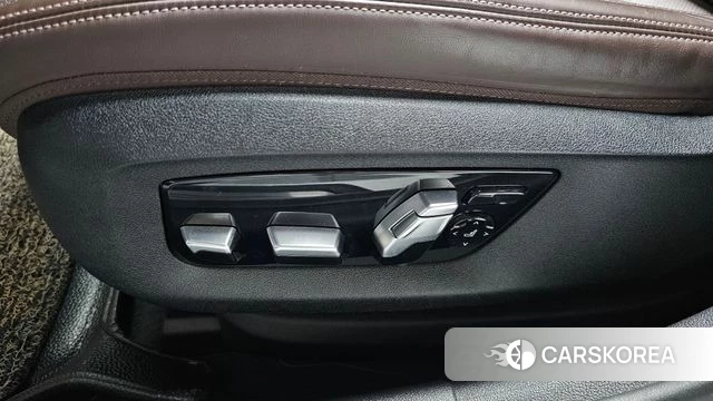 BMW 5 Series (G30) id 4923346 из Кореи 25
