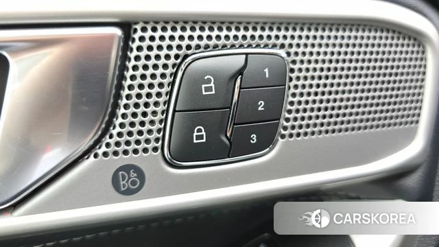 Ford Explorer 6th Generation id 4613345 из Кореи 25