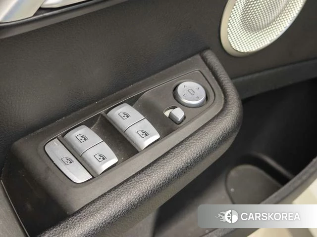 BMW 1 series id 4333683 из Китая 25