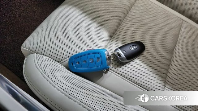 Hyundai The New Grandeur IG id 4187763 из Кореи 25