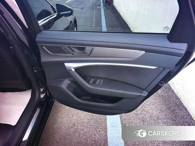 Audi A6L id 4314696 из Китая 25