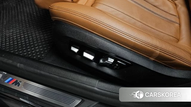 BMW 5 Series (G30) id 4535619 из Кореи 25