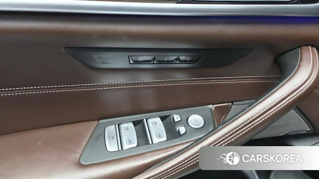 BMW 5 Series (G30) id 4864861 из Кореи 25