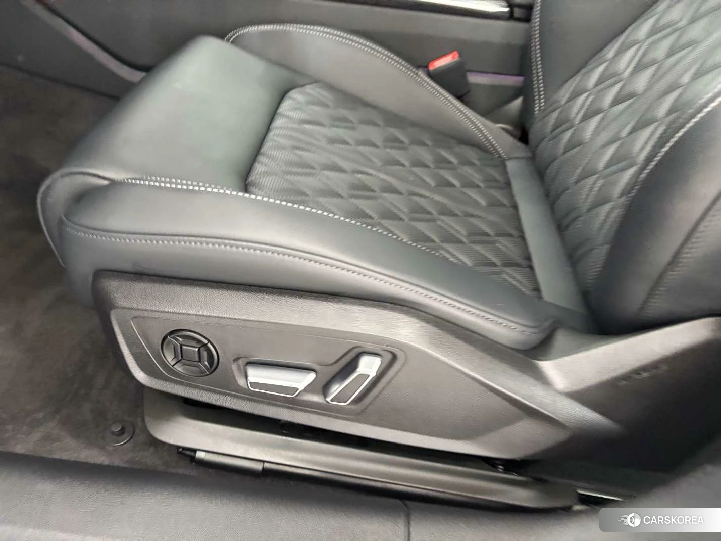 Audi A6L id 4513839 из Китая 25